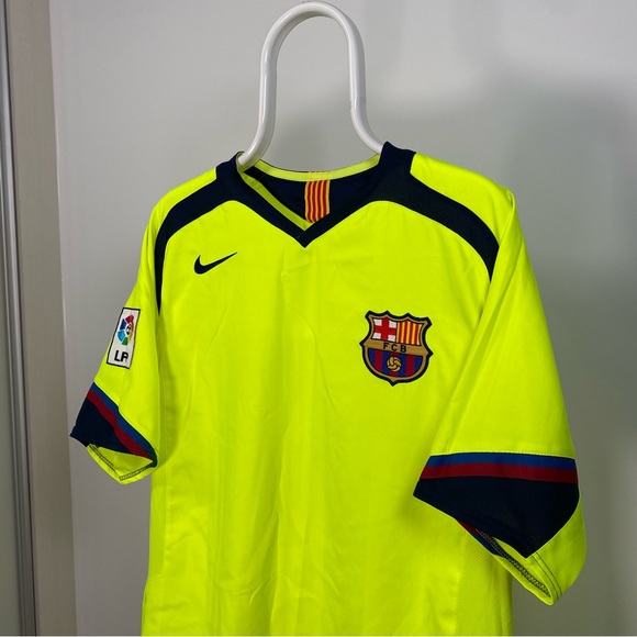 Nike Barcelona Football Shirt Ronaldinho 10 2005/2006 Away Total90 LaLiga Medium - Picture 3 of 14